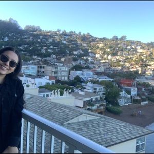 Meet your Posher, Roxy